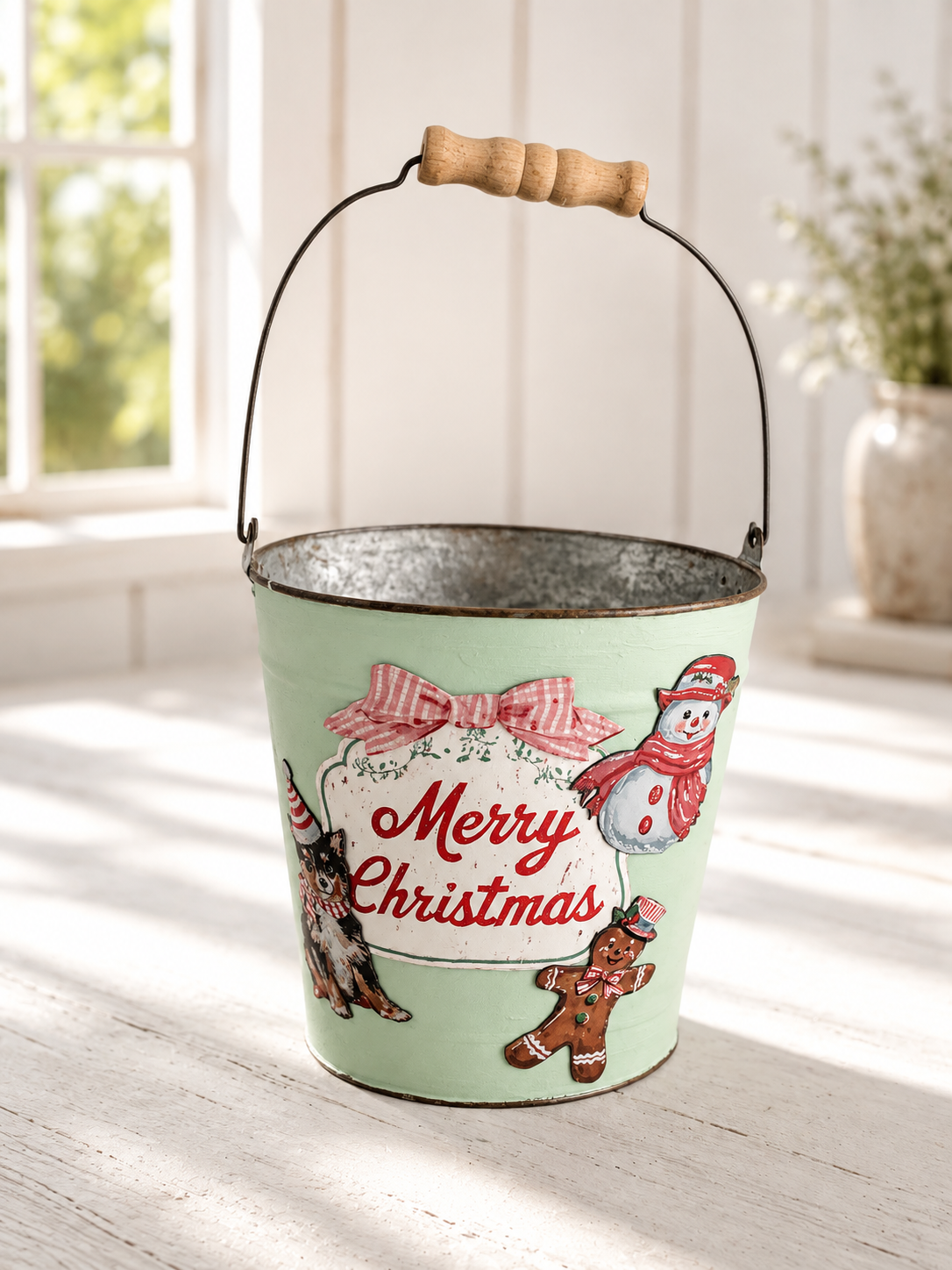 Vintage bucket with Christmas magnets