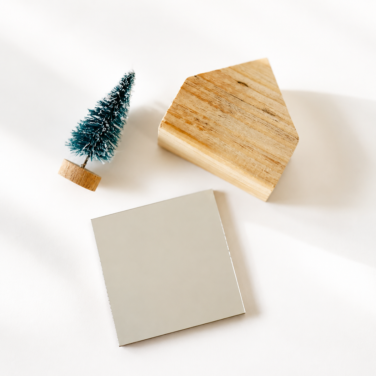 little set of tiny elements