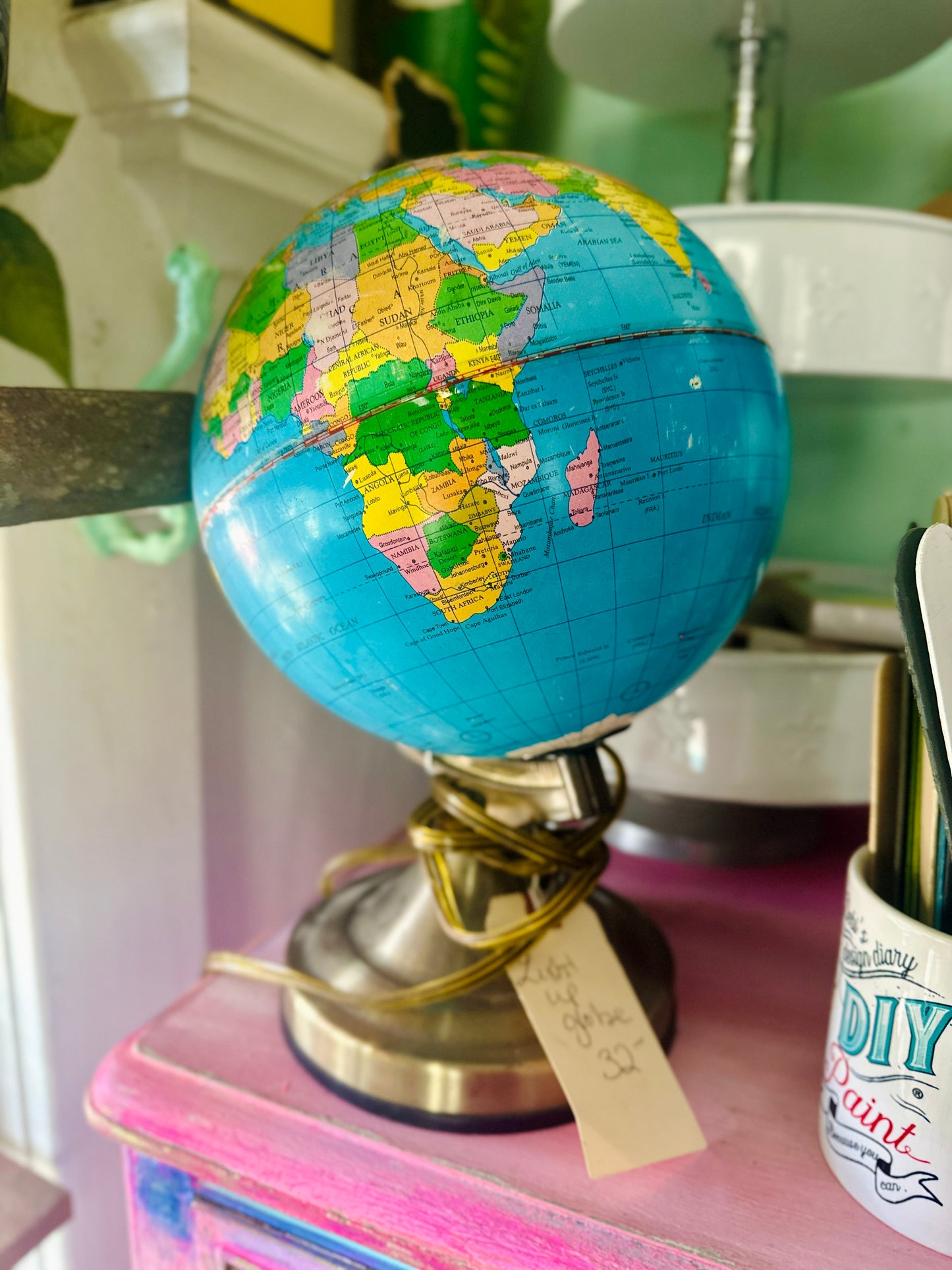 Vintage Light up Globe!