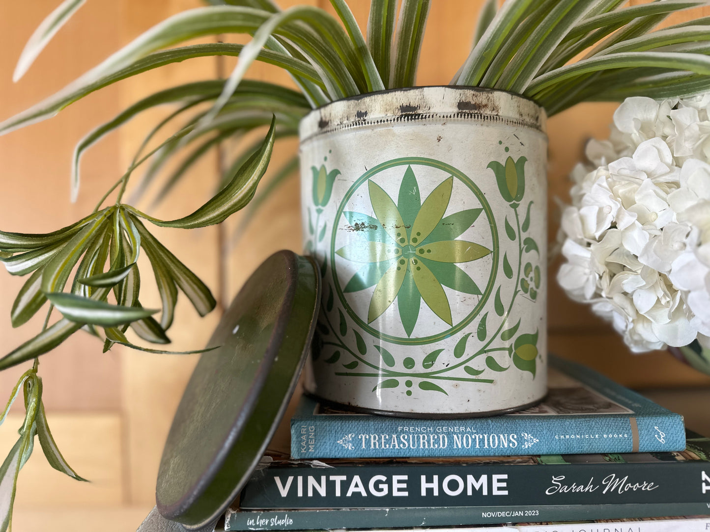 vintage tin with lid