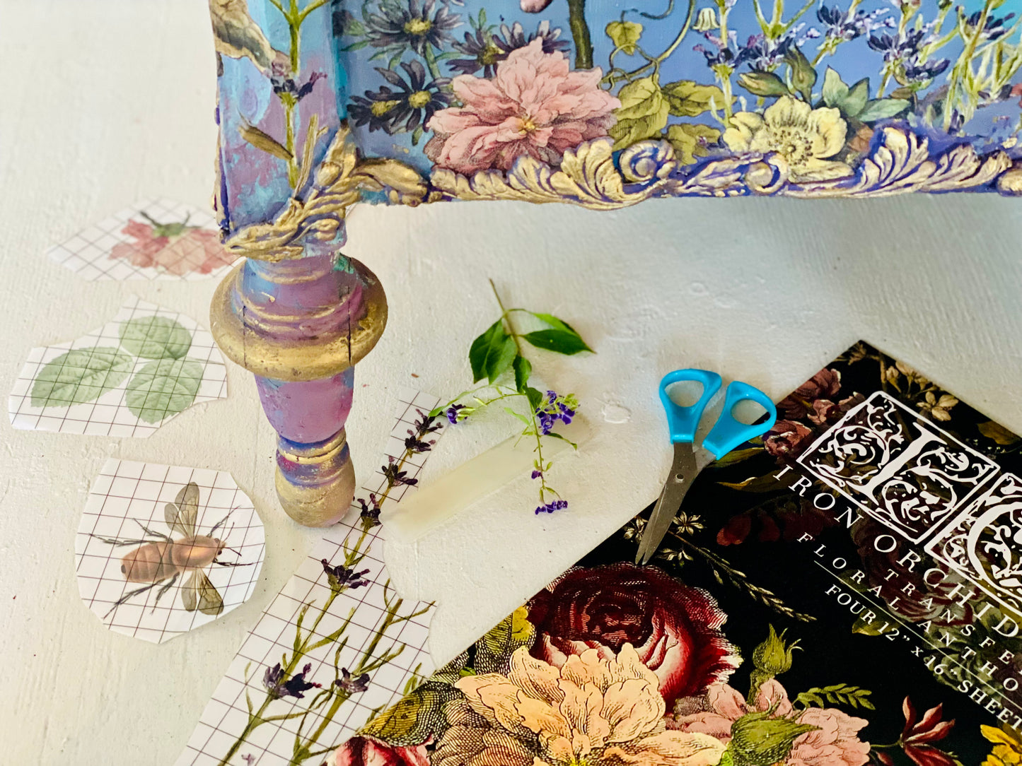 IOD Buffet: Mixed Media Creative Class With Debi and Sally