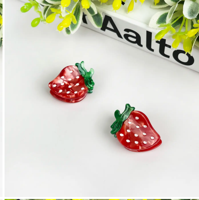 Strawberry Clip