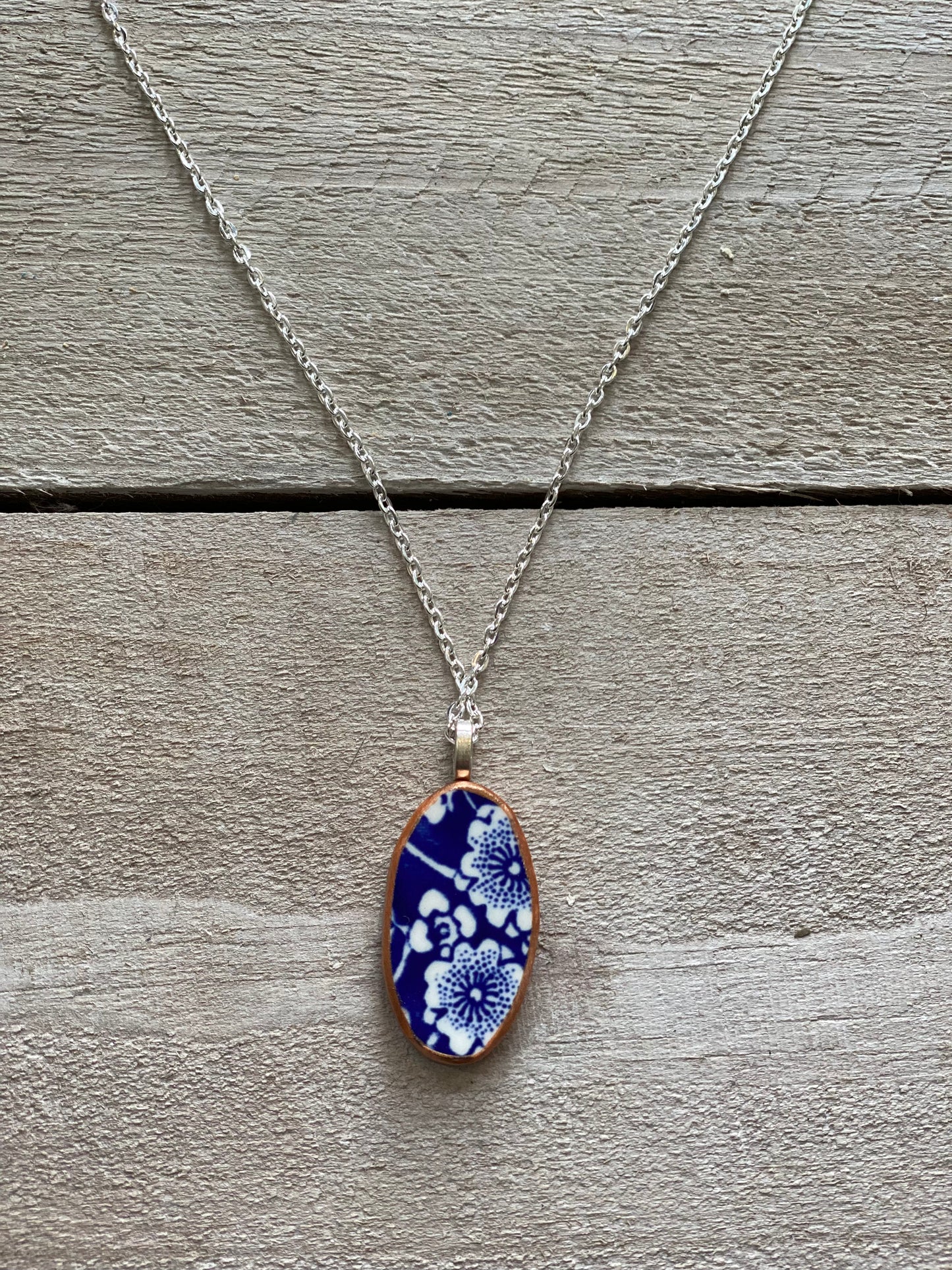 Broken Plate oval necklace -Blue
