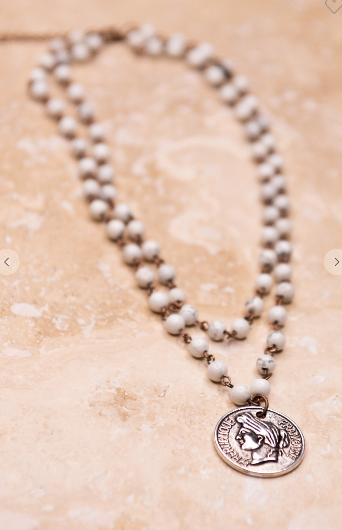 Aurora Necklace White