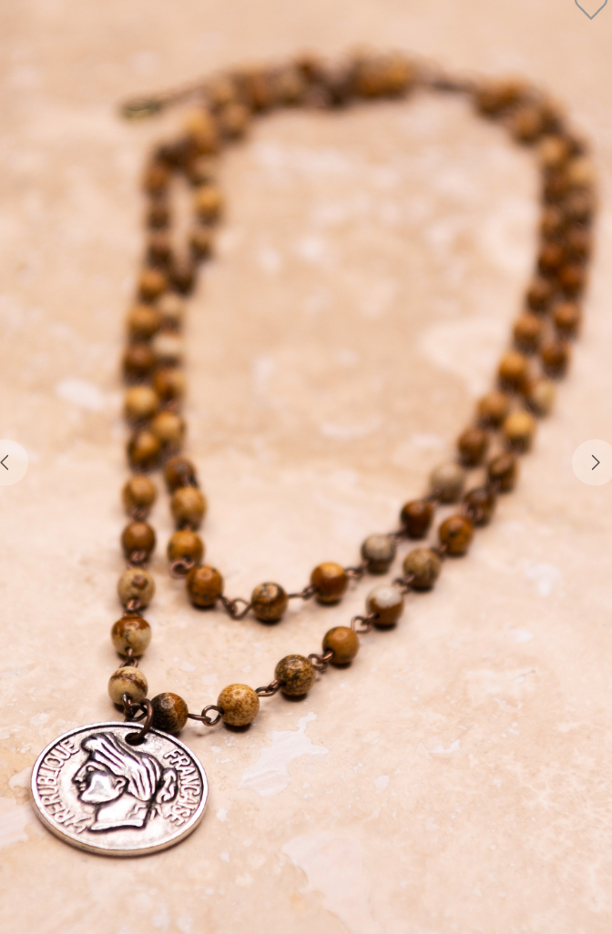 Aurora necklace Brown