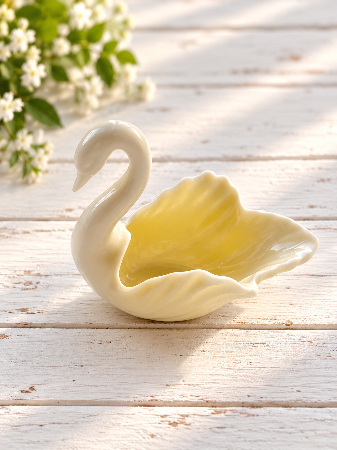 Lenox tiny swan as seen in Debi's Video