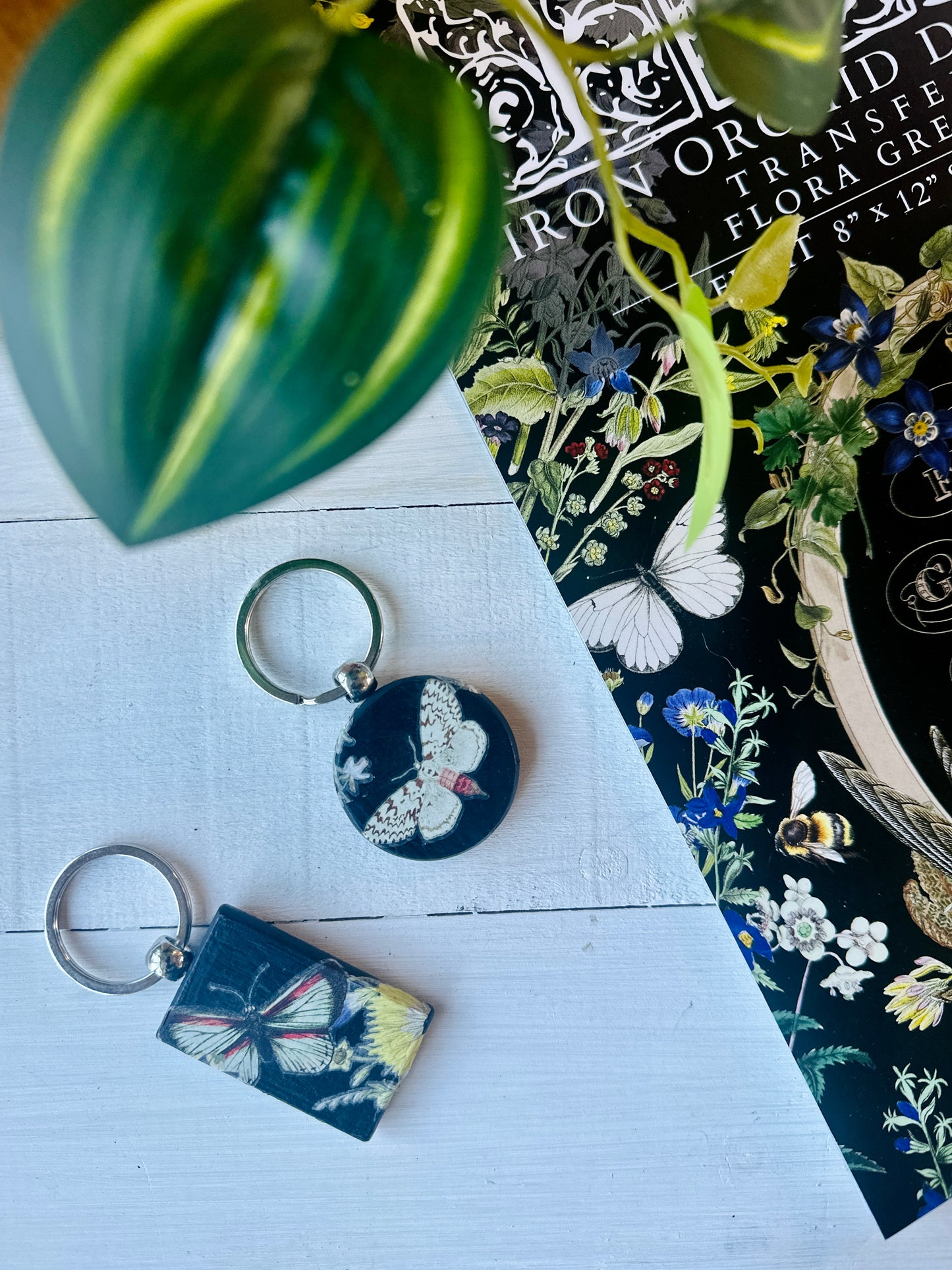 Paintable Rectangle or Round Wooden Keyring Blank