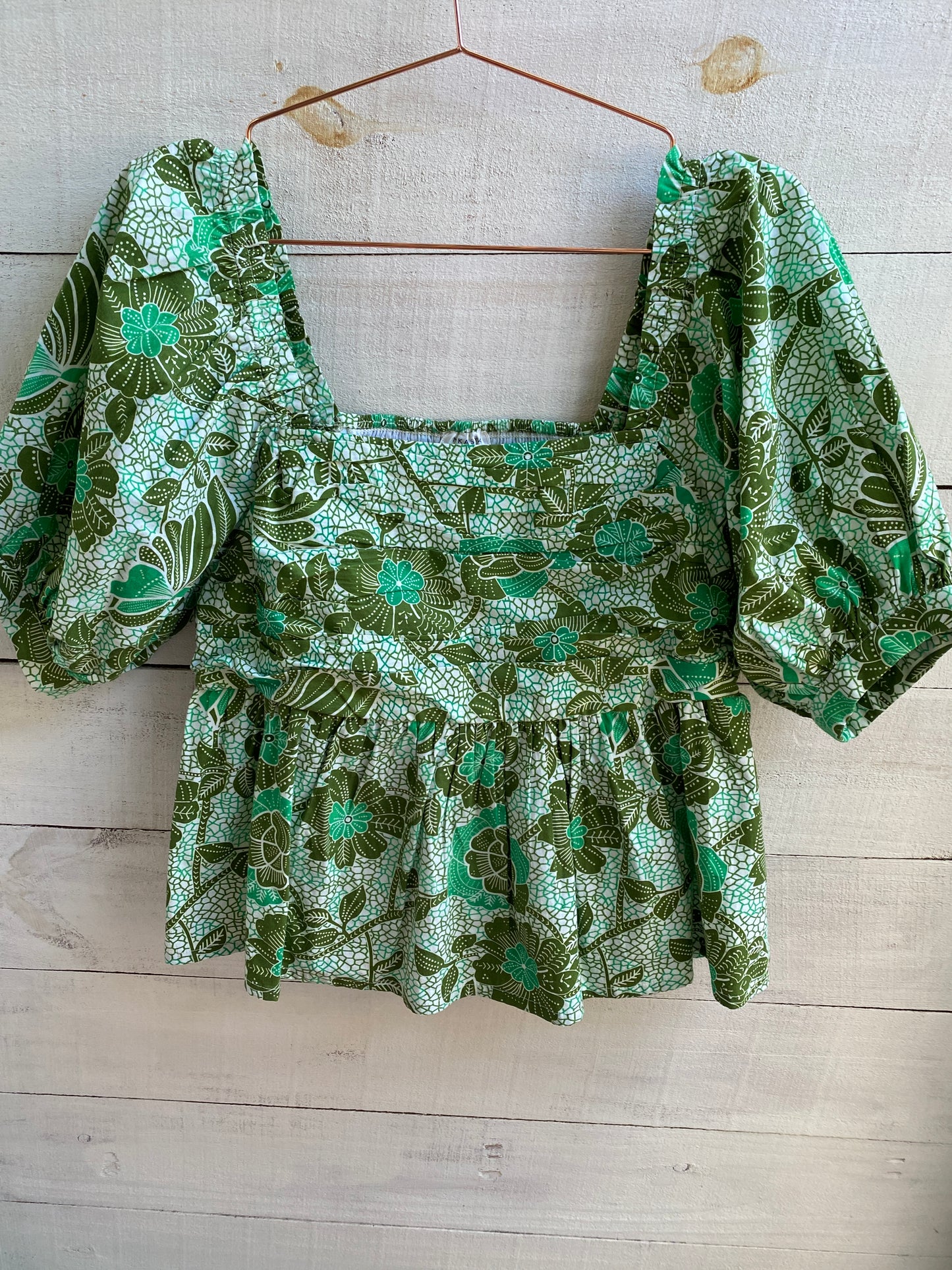 Green Puffy Sleeve Blouse