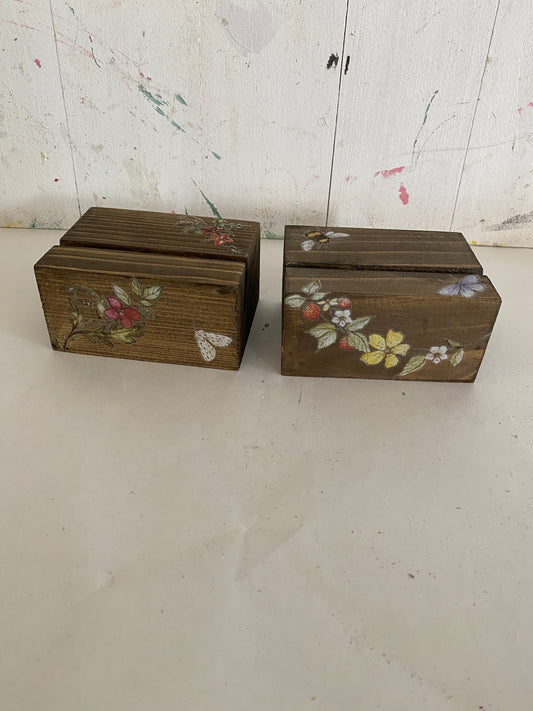 wooden block picture holder