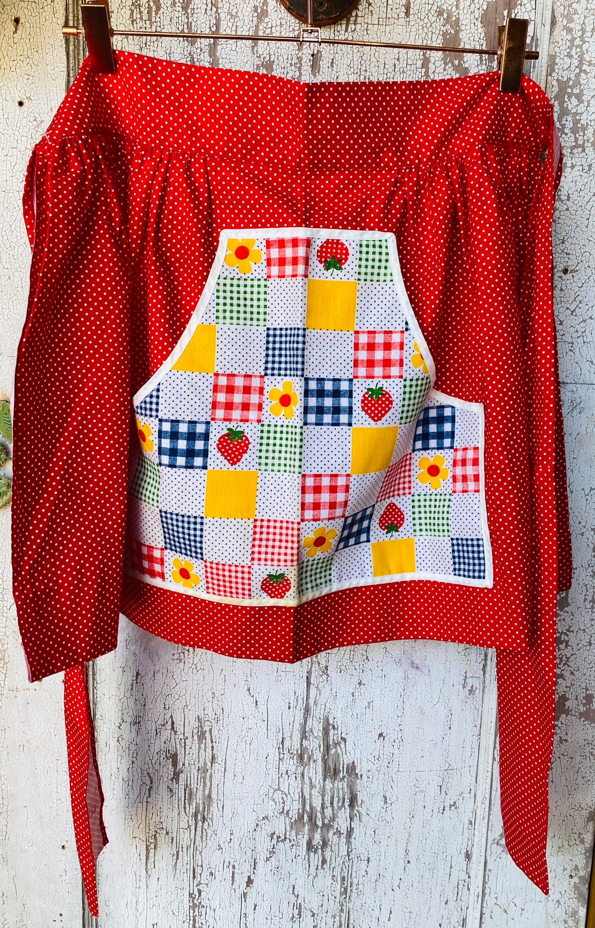 1960 Poke a Dot Apron