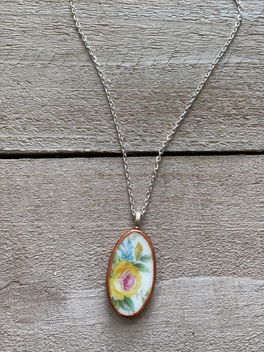 Broken Plate Oval Necklace- Yellow Flower