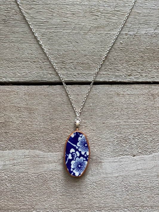 Broken Plate oval necklace -Blue